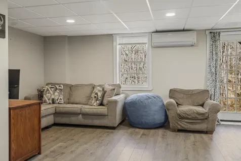 11 N Dyer Neck Road Newcastle ME 04553