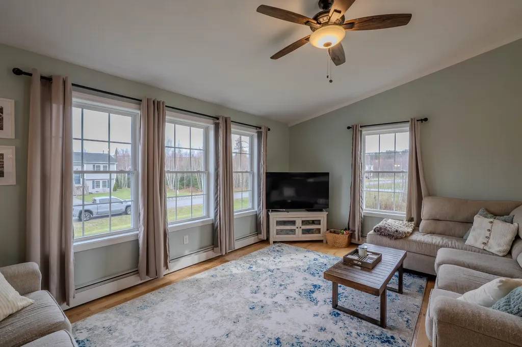 19 Magnolia Hill Road Bangor ME 04401