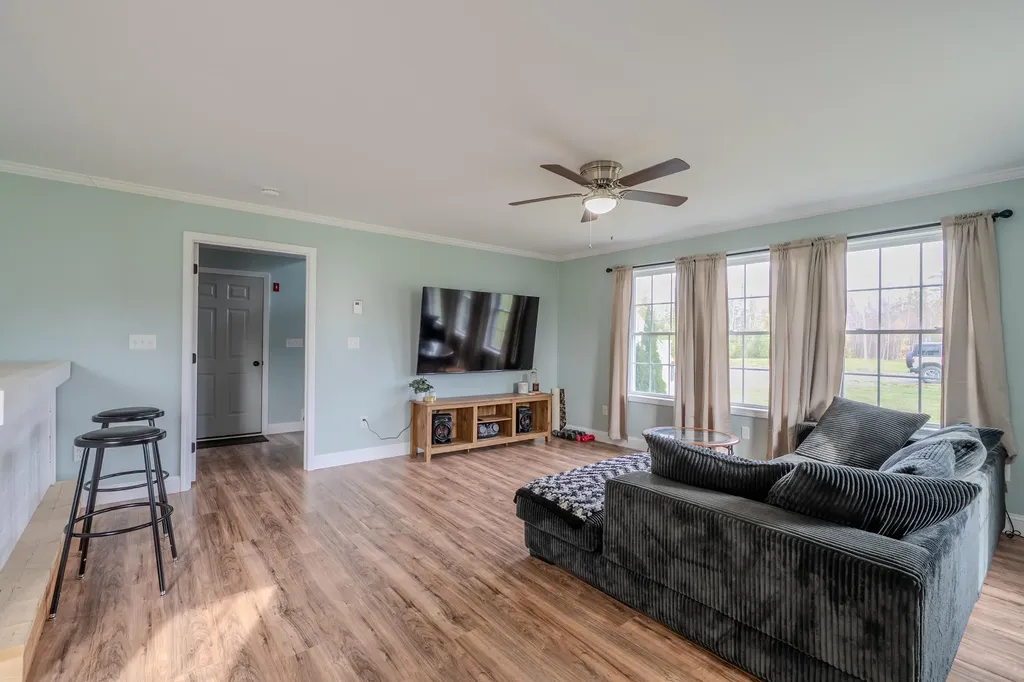 19 Magnolia Hill Road Bangor ME 04401