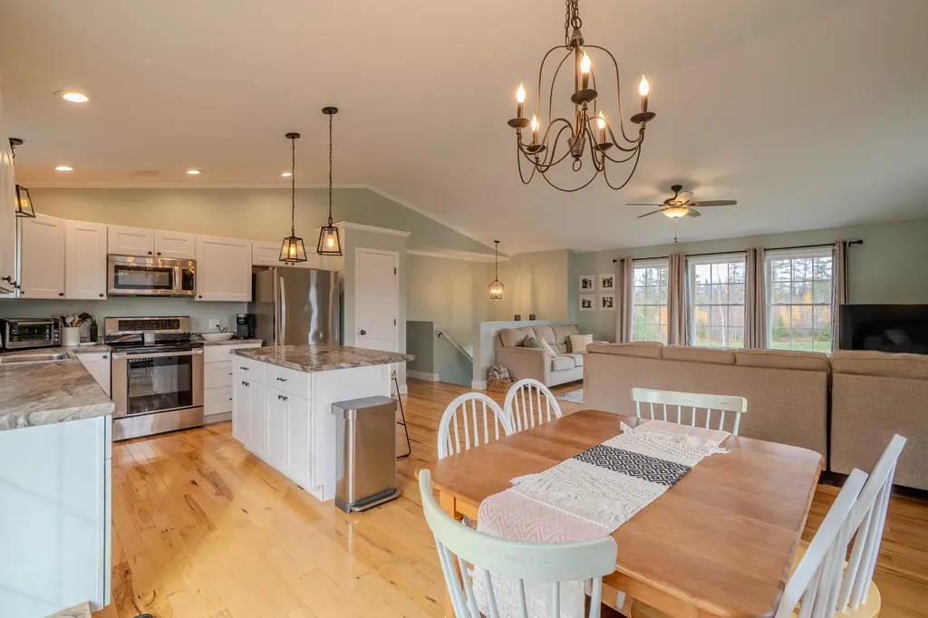 19 Magnolia Hill Road Bangor ME 04401