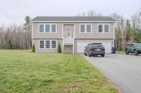 19 Magnolia Hill Road Bangor ME 04401