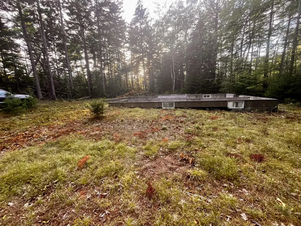 34 Bunchberry Lane Bristol ME 04539