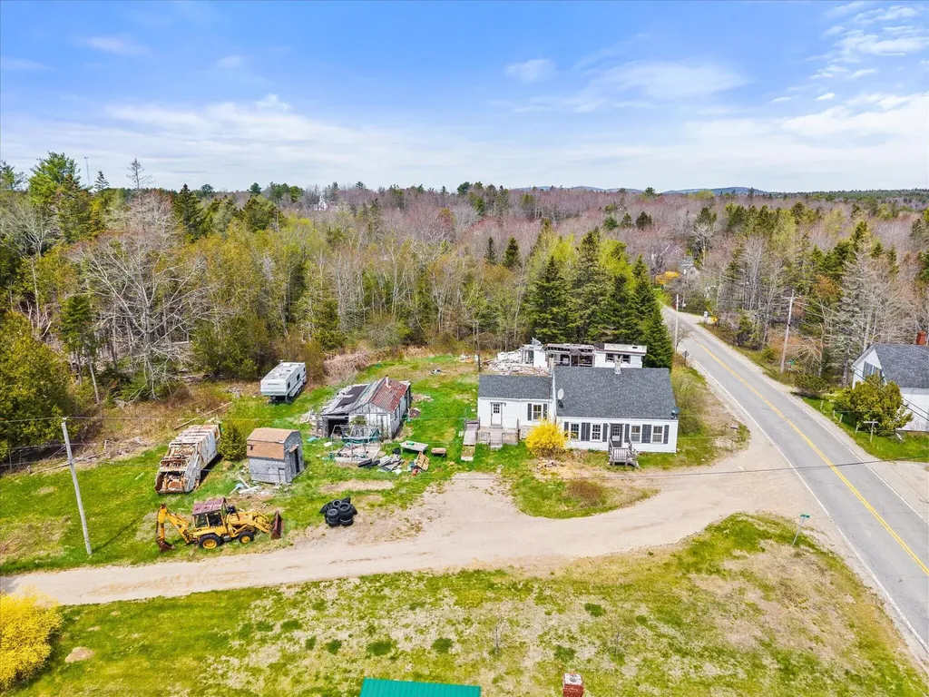 1008 West Bay Road Gouldsboro ME 04607