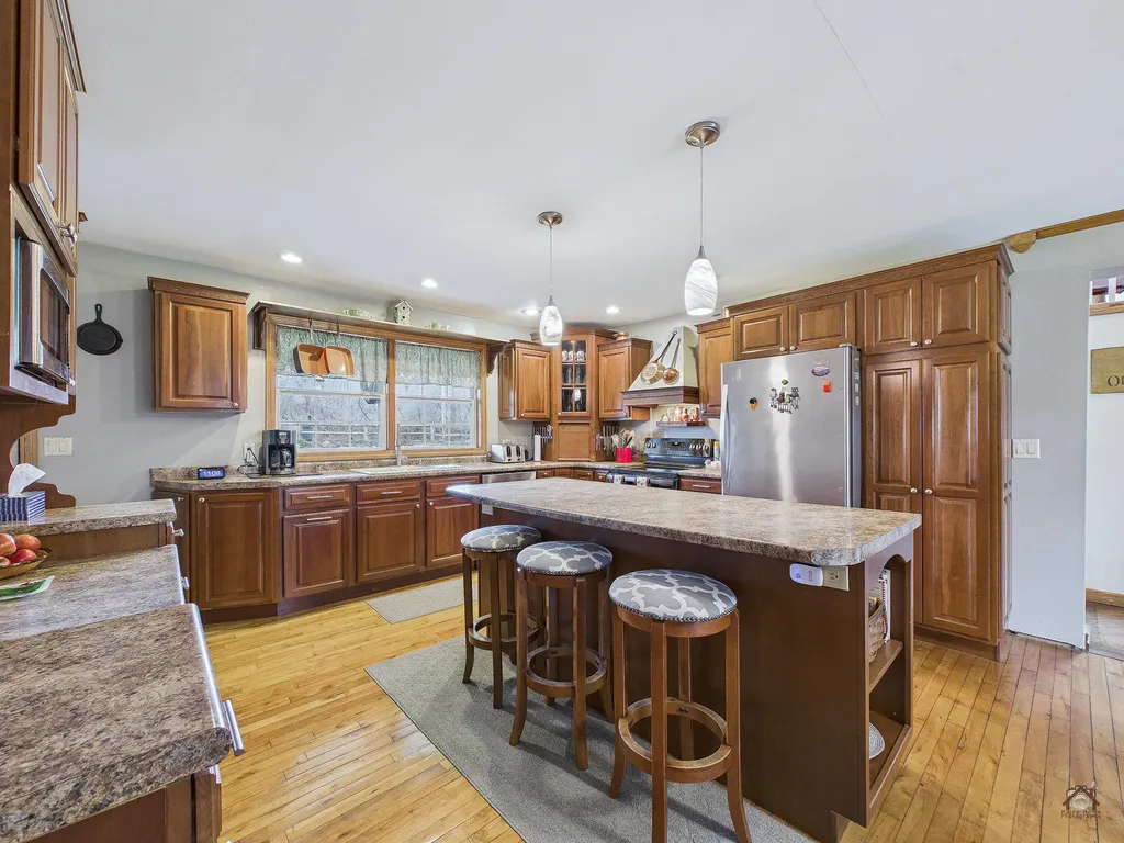 43 Peaslee Road Pittston ME 04345