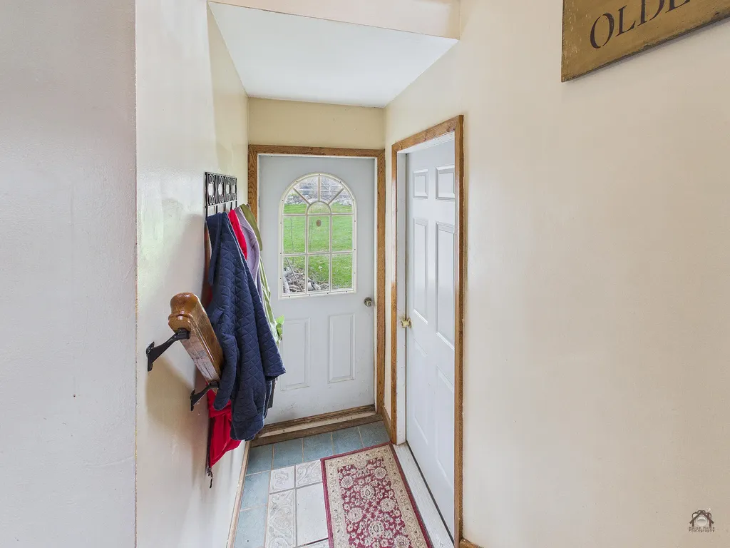 43 Peaslee Road Pittston ME 04345