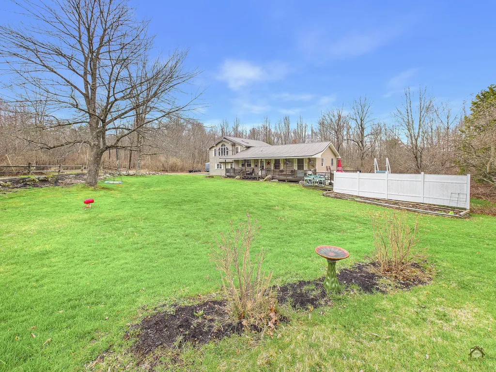 43 Peaslee Road Pittston ME 04345