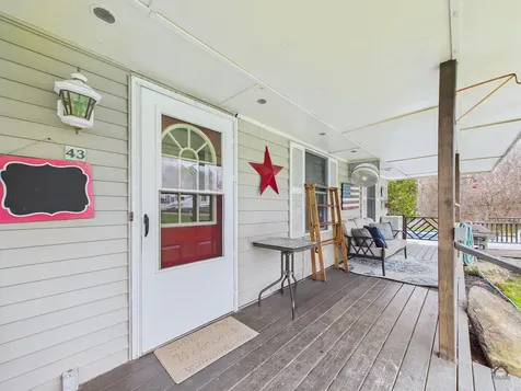 43 Peaslee Road Pittston ME 04345