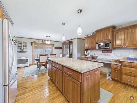 43 Peaslee Road Pittston ME 04345