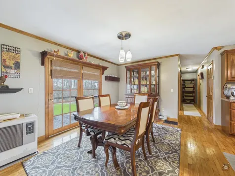 43 Peaslee Road Pittston ME 04345