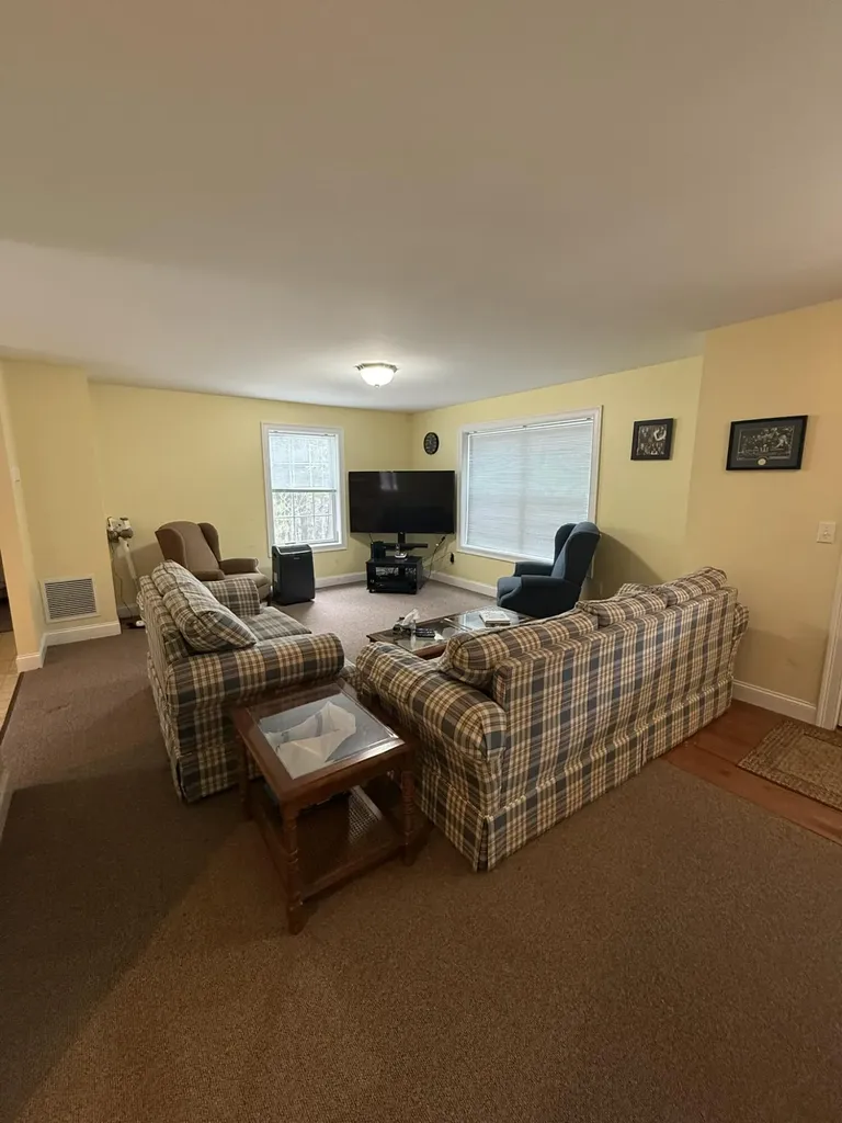 18 Rockwood Way Naples ME 04055