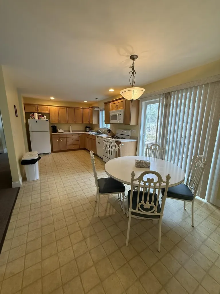 18 Rockwood Way Naples ME 04055