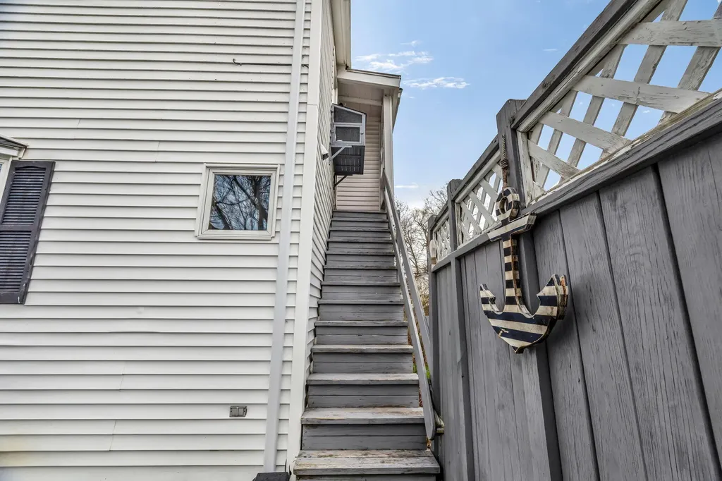 74 7th Street Bangor ME 04401