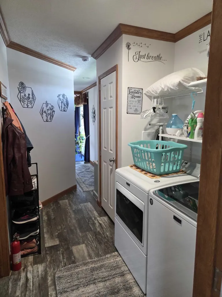 5 Colonial Drive Lisbon ME 04252