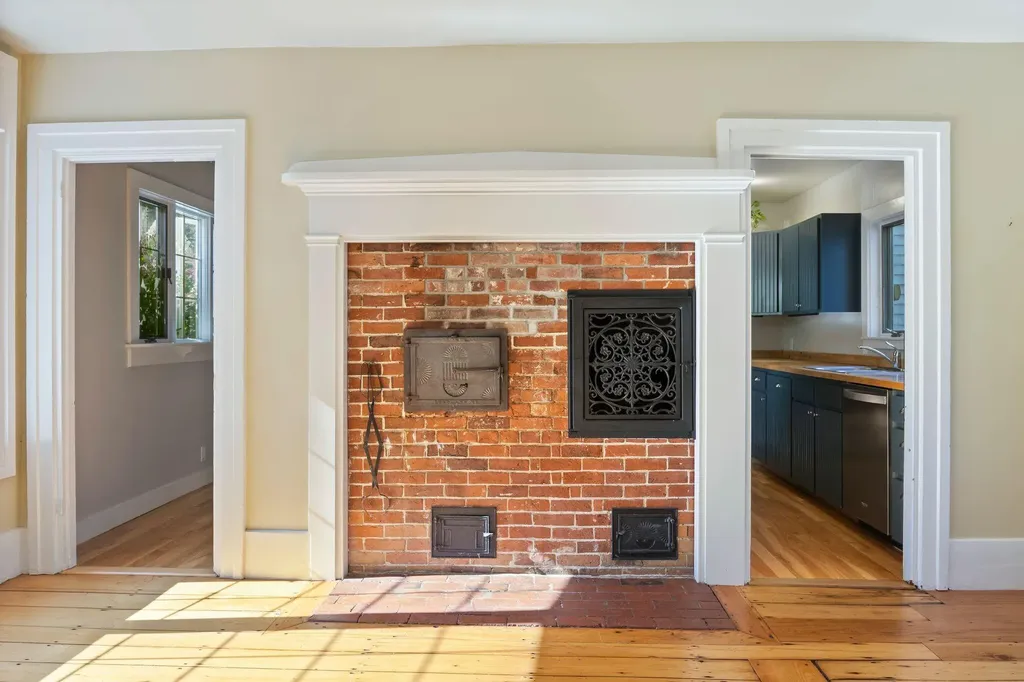 162 Merrill Road Pownal ME 04069