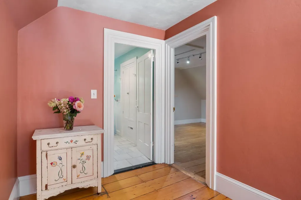 162 Merrill Road Pownal ME 04069