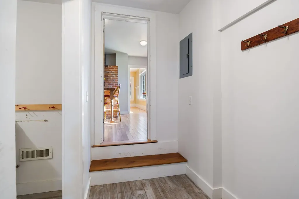 162 Merrill Road Pownal ME 04069