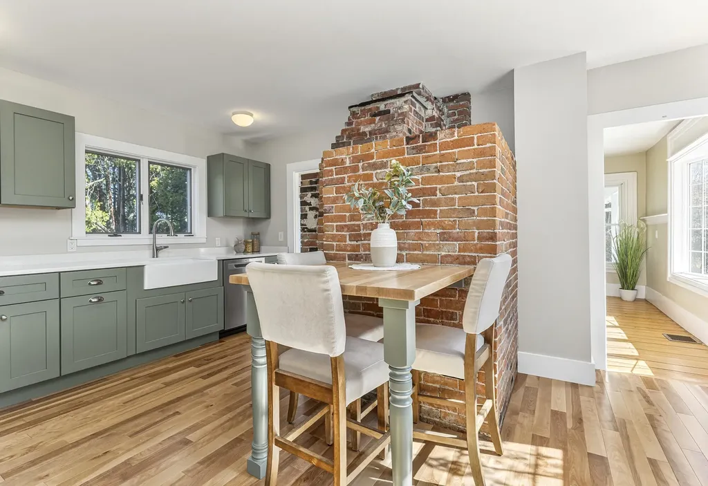 162 Merrill Road Pownal ME 04069