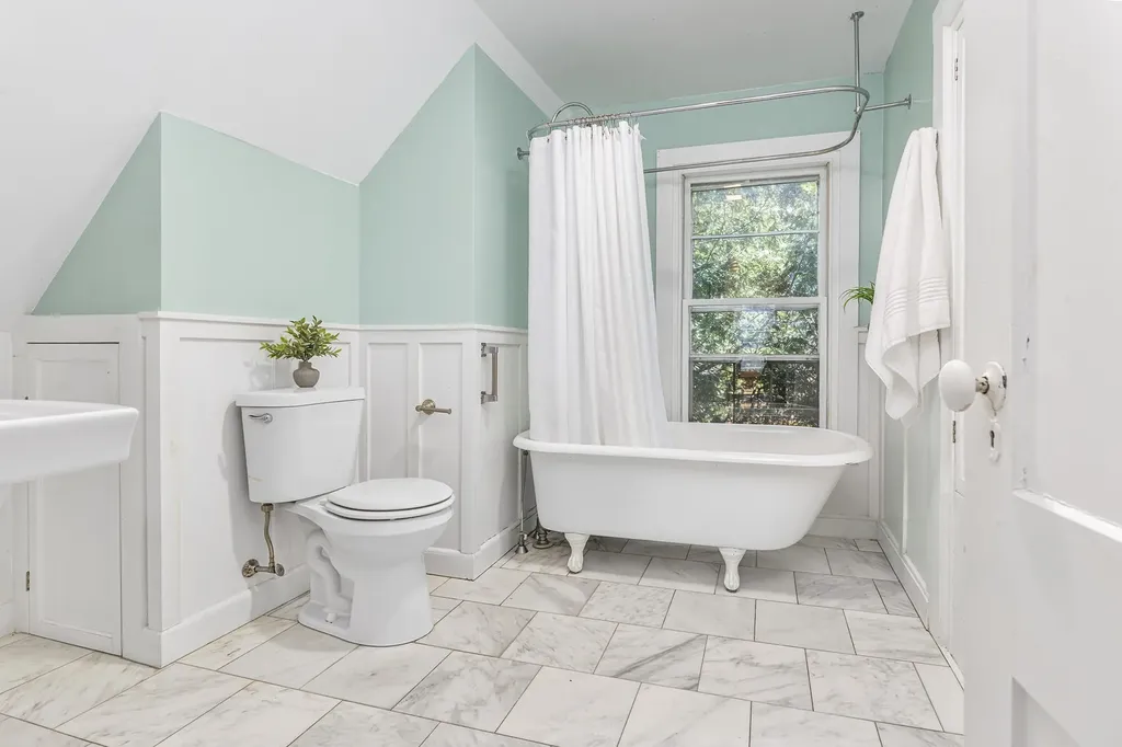 162 Merrill Road Pownal ME 04069