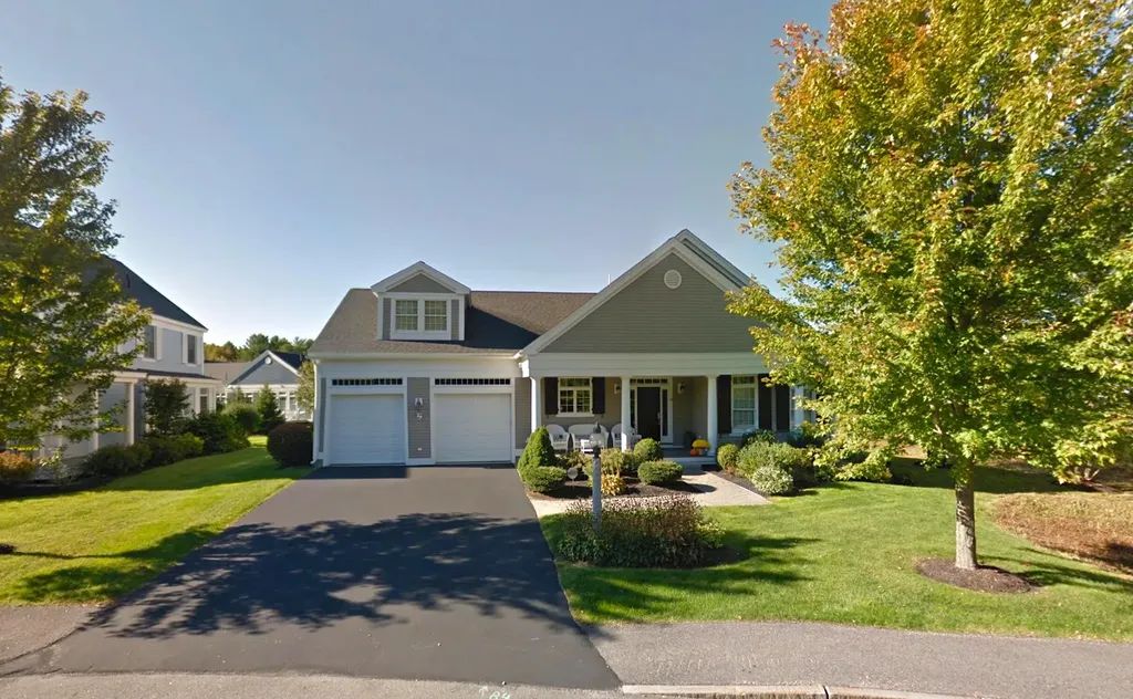 22 Farm Gate Road Falmouth ME 04105