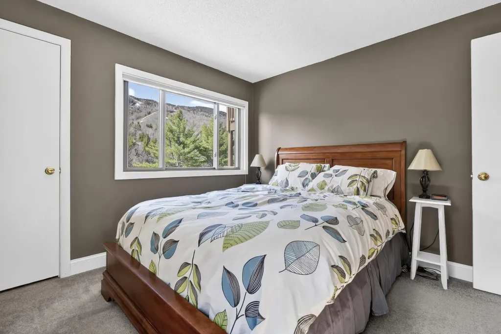 10 Brookside Drive Newry ME 04261