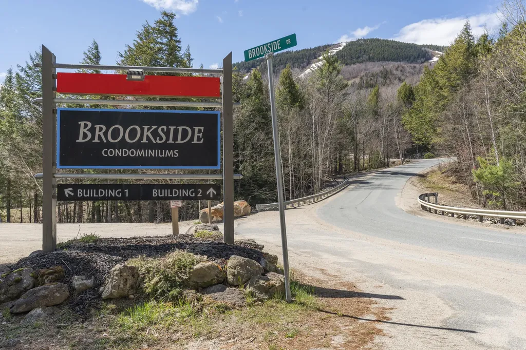 10 Brookside Drive Newry ME 04261