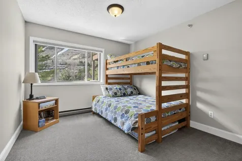 10 Brookside Drive Newry ME 04261