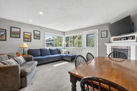 10 Brookside Drive Newry ME 04261