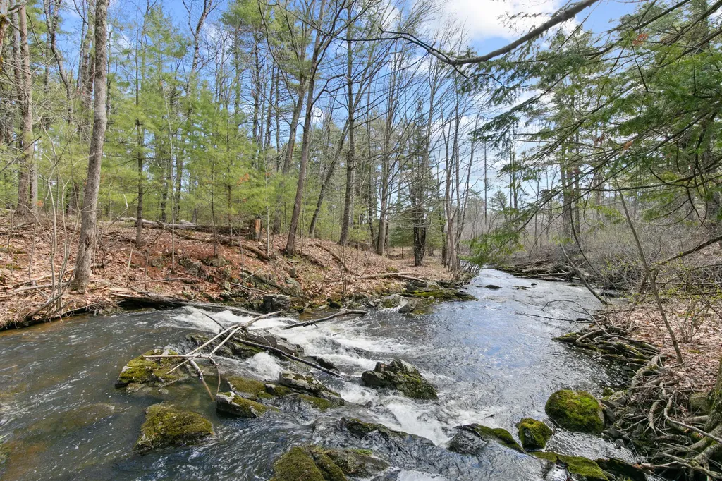 49 Harts Way Gorham ME 04038