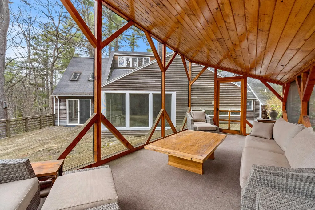 54 Stonetree Road Arrowsic ME 04530