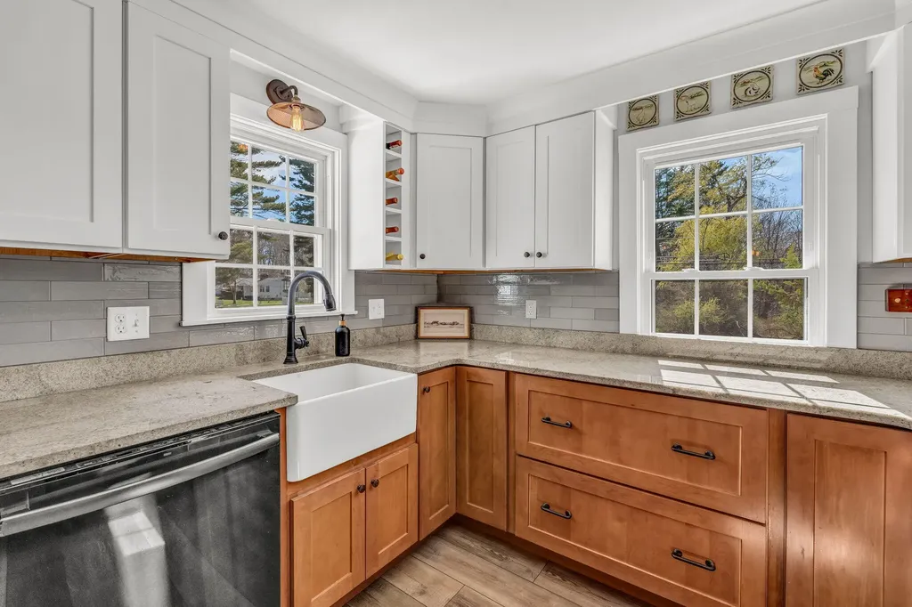 21 Maple Avenue Scarborough ME 04074