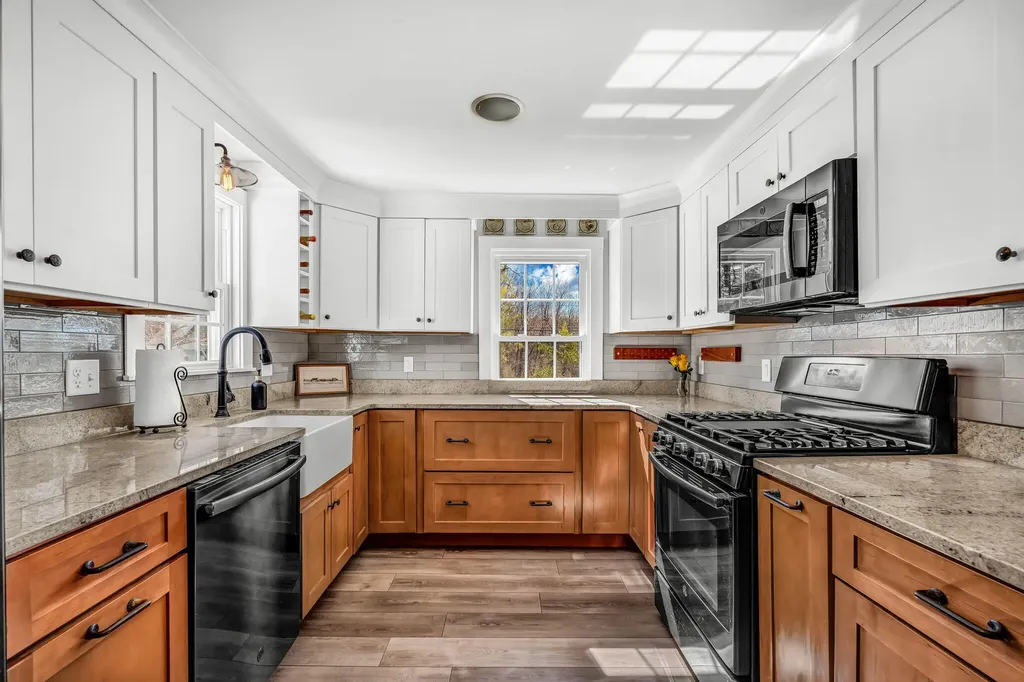 21 Maple Avenue Scarborough ME 04074