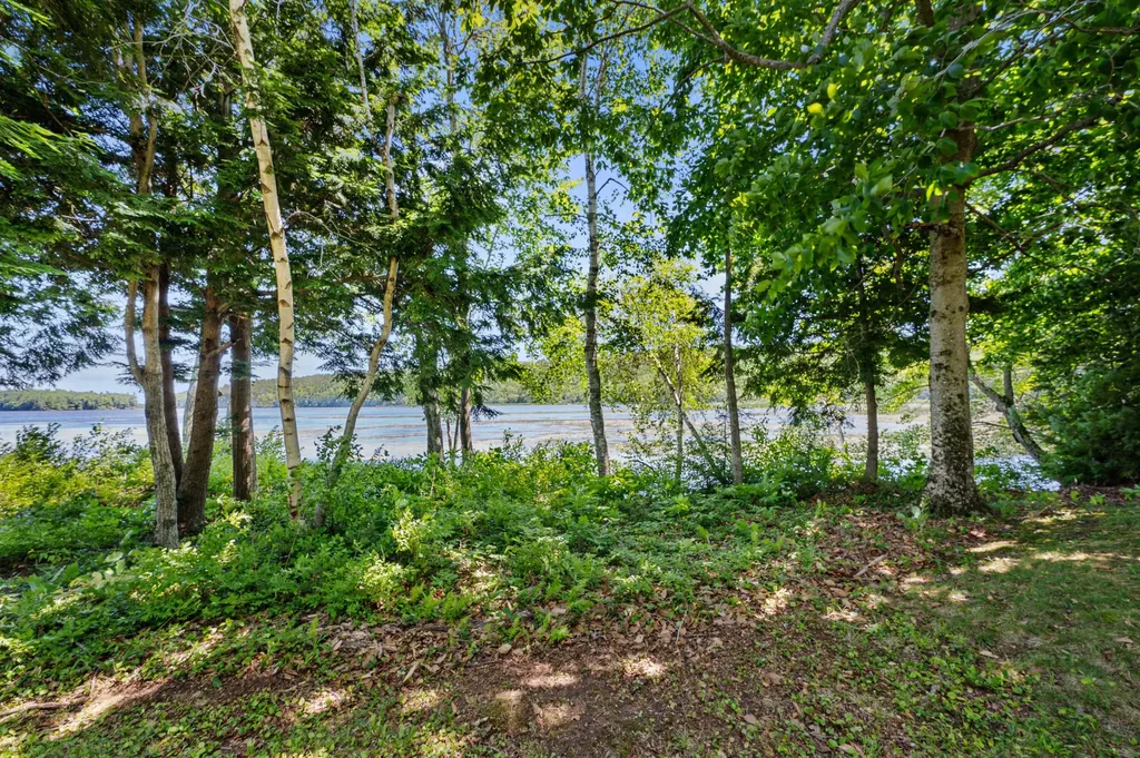 16 Maple Ridge Road Monmouth ME 04259