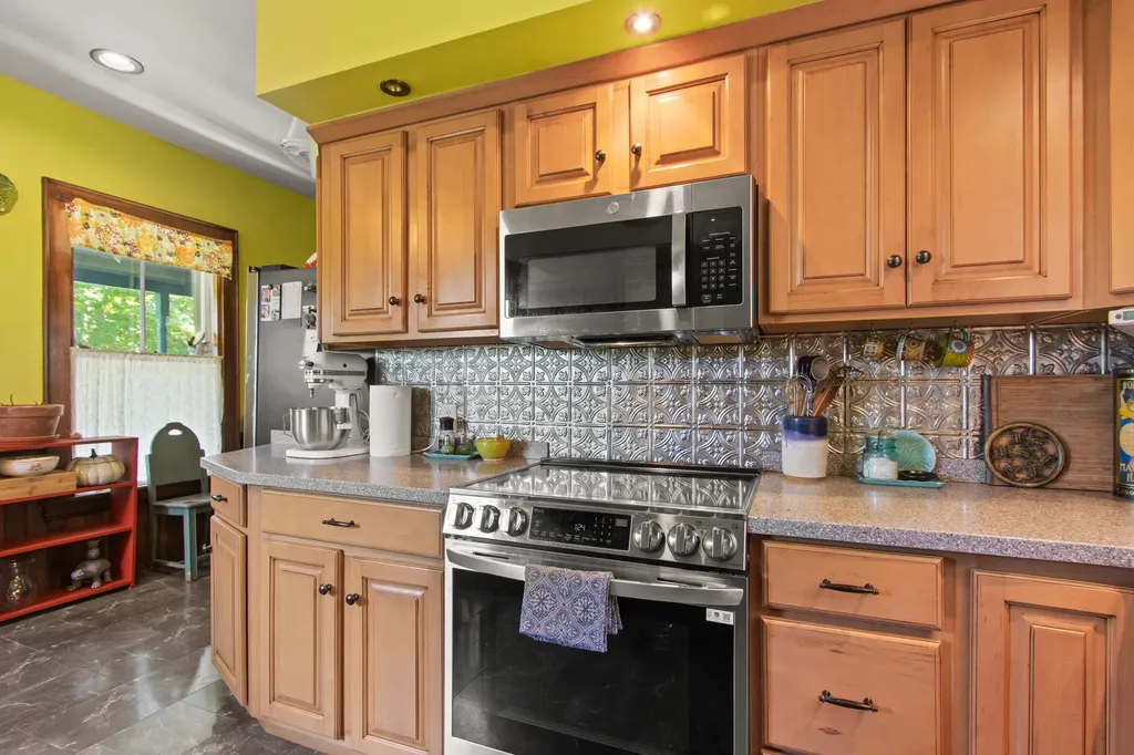 487 Hollis Road Hollis ME 04042