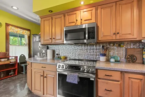 487 Hollis Road Hollis ME 04042
