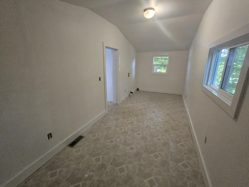 18 Boynton Street Bangor ME 04401