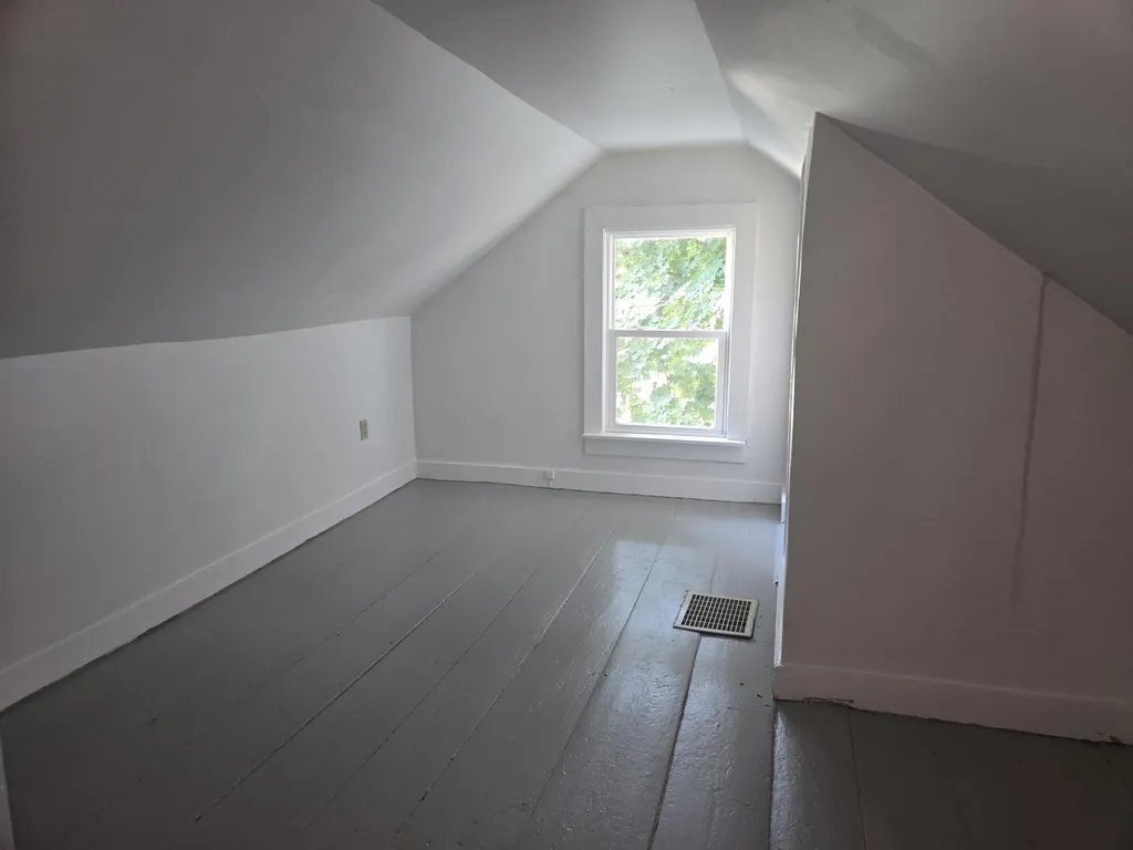 18 Boynton Street Bangor ME 04401