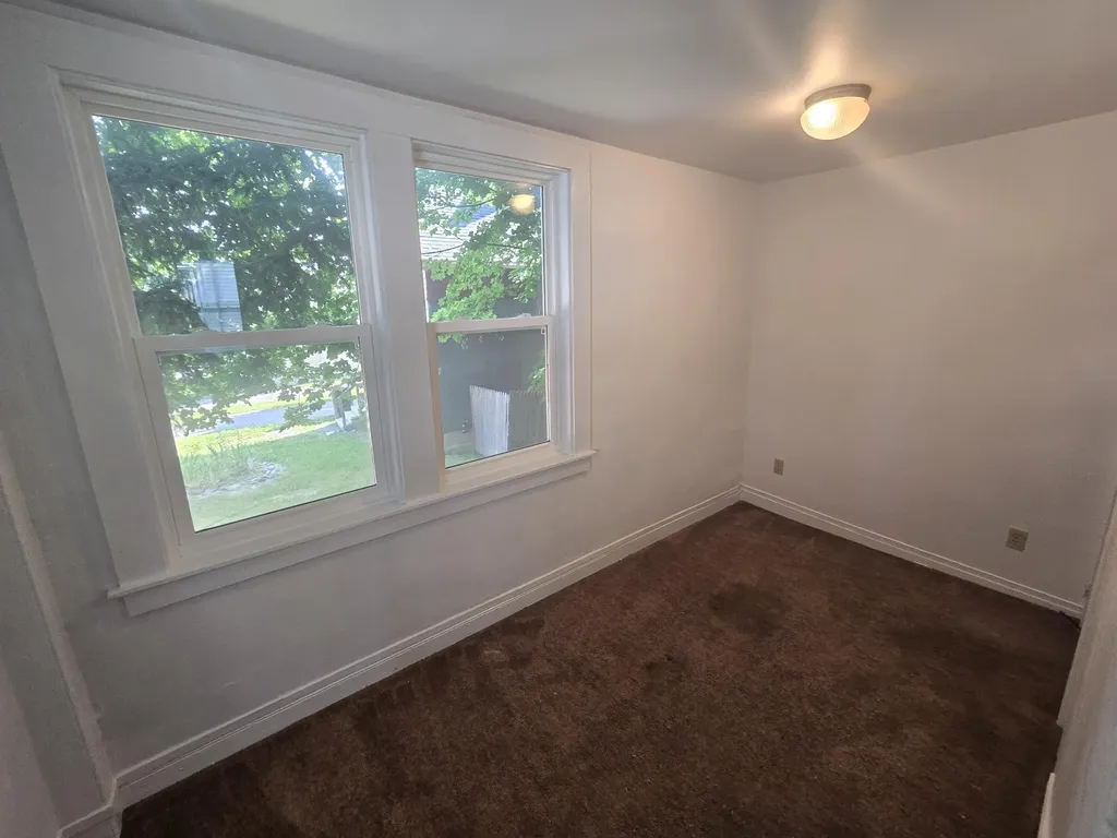 18 Boynton Street Bangor ME 04401