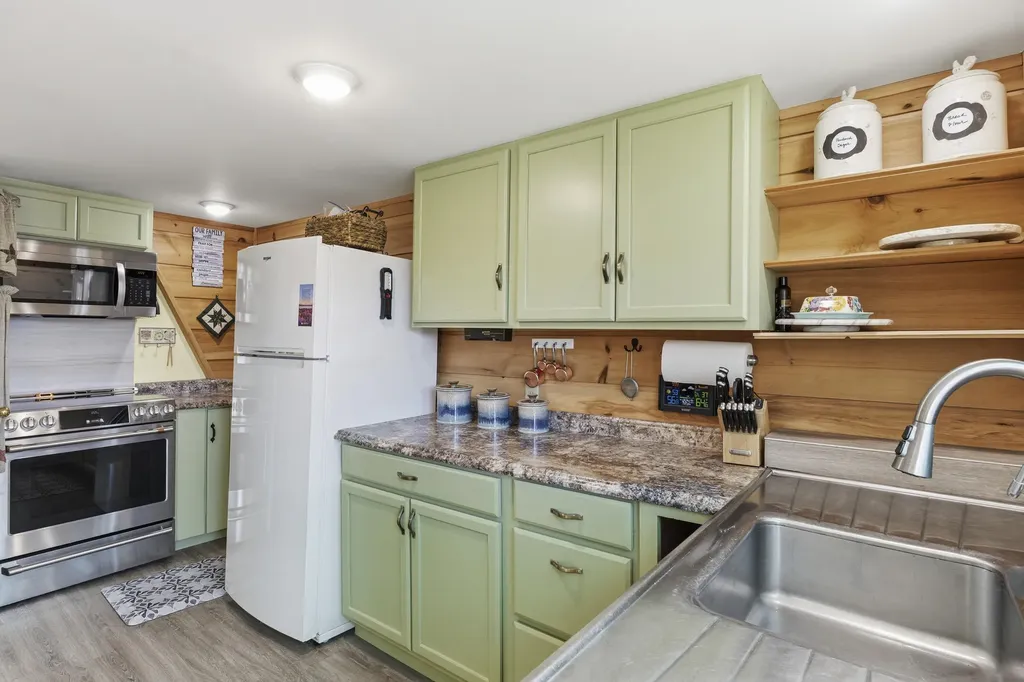 282 Jackson Lane Norway ME 04268