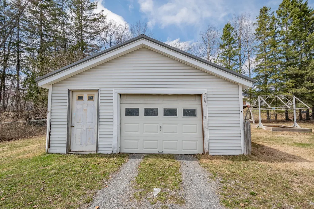 22 Midland Street Caribou ME 04736