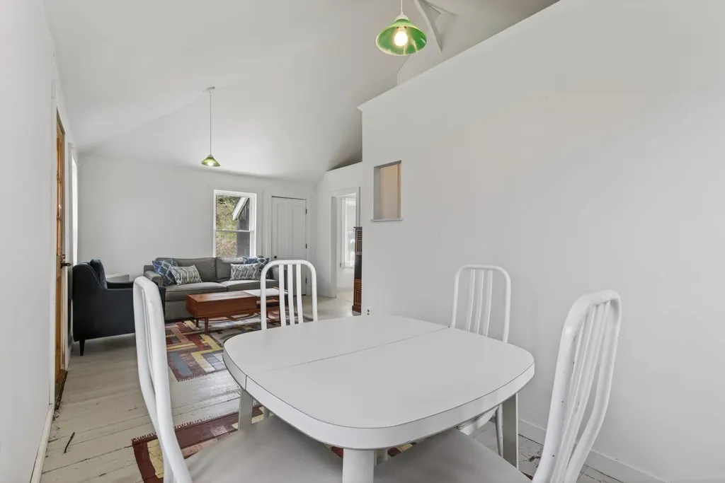 111 Old Schoolhouse Road Georgetown ME 04548