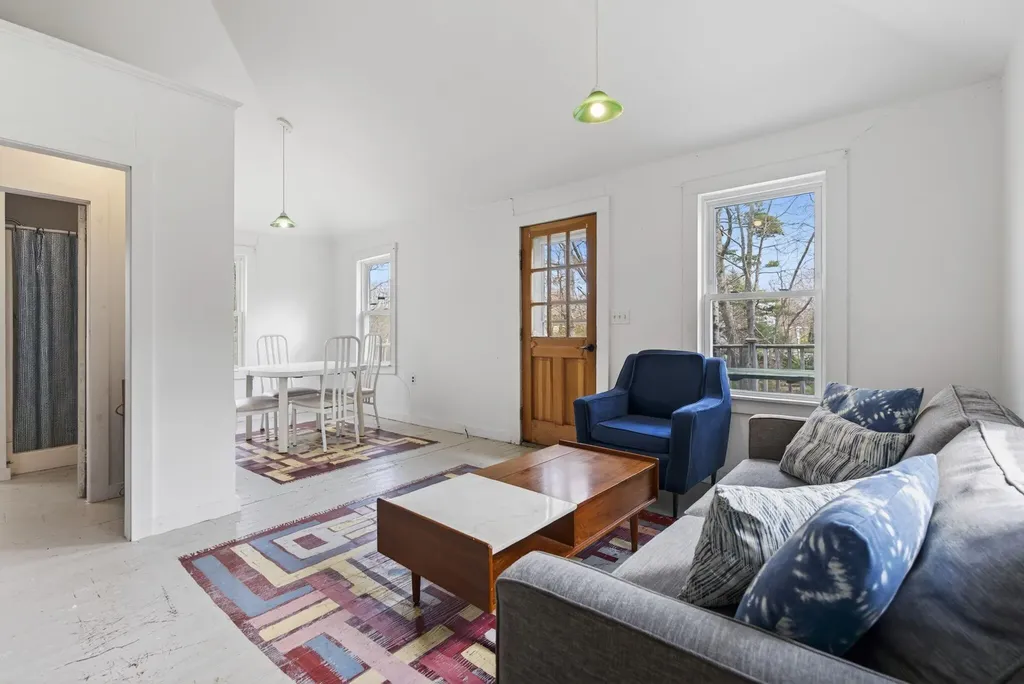 111 Old Schoolhouse Road Georgetown ME 04548