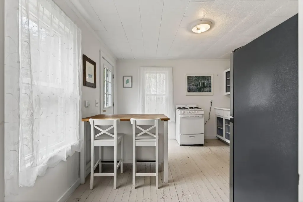 111 Old Schoolhouse Road Georgetown ME 04548
