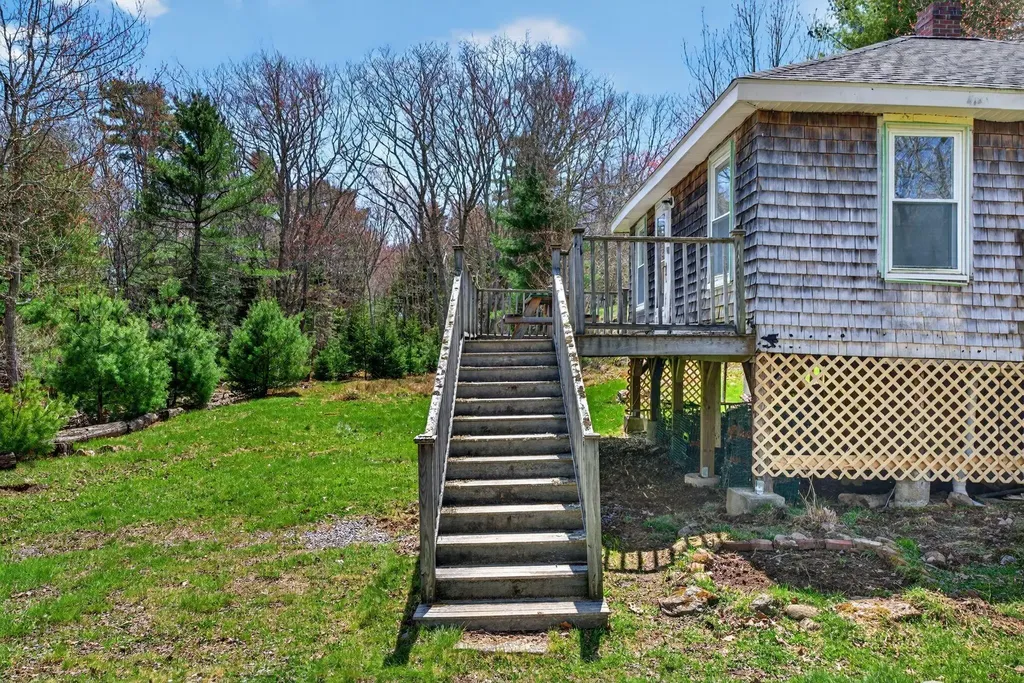 111 Old Schoolhouse Road Georgetown ME 04548