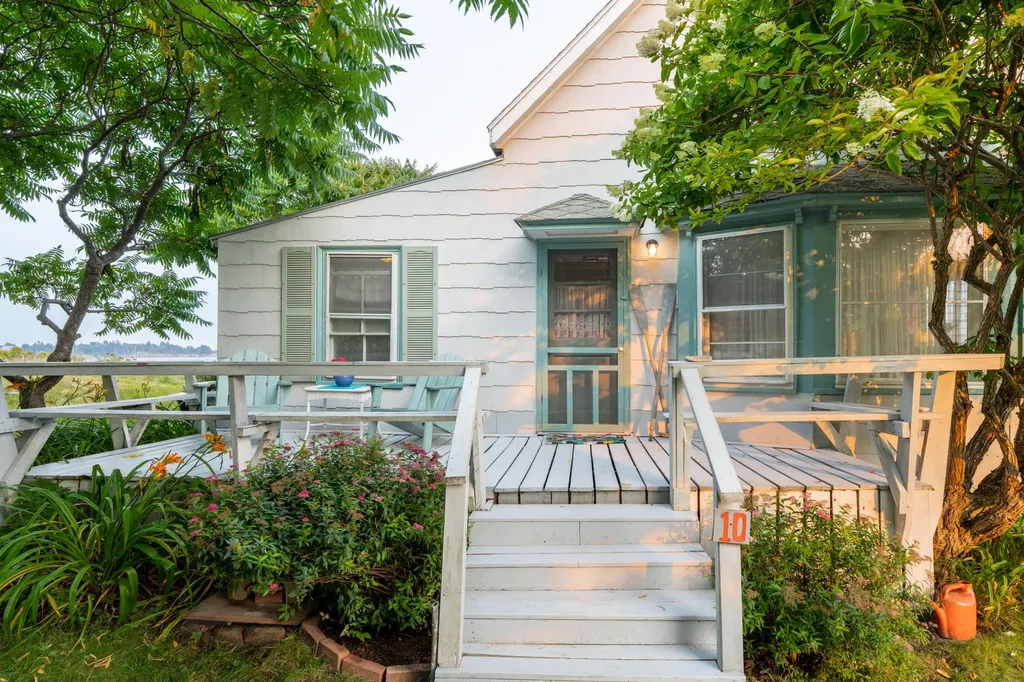 10 Griffin Lane Portland ME 04019