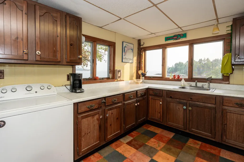 10 Griffin Lane Portland ME 04019