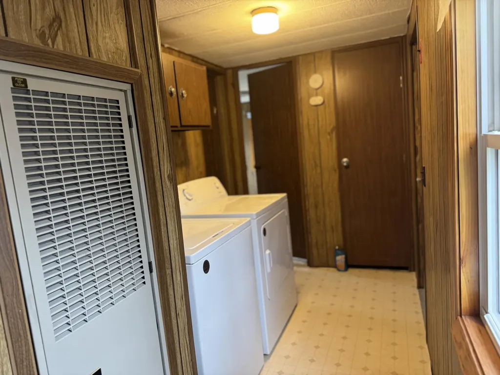 16 Pine Street Dexter ME 04930