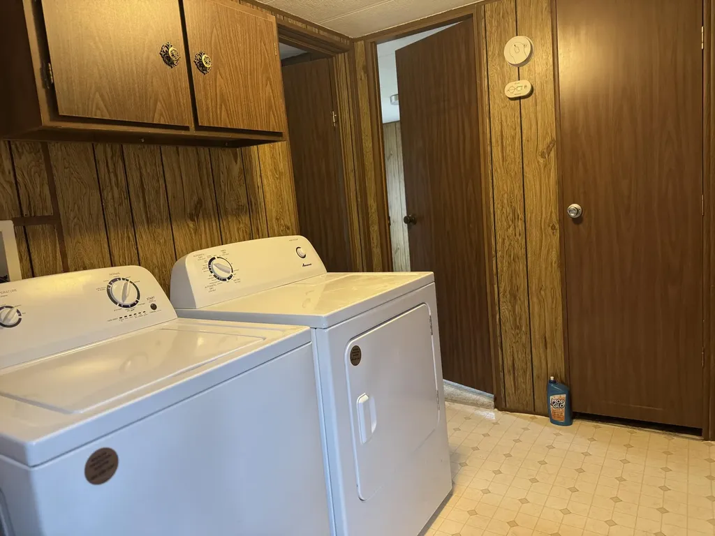 16 Pine Street Dexter ME 04930
