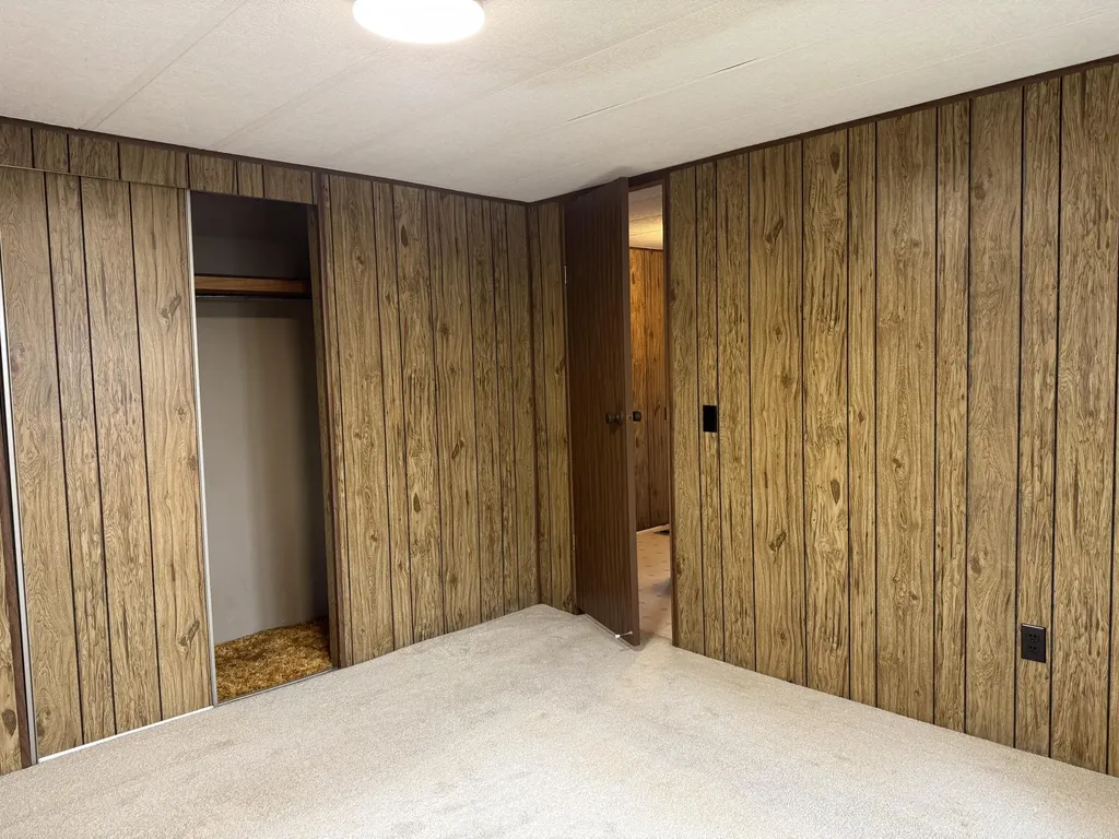 16 Pine Street Dexter ME 04930