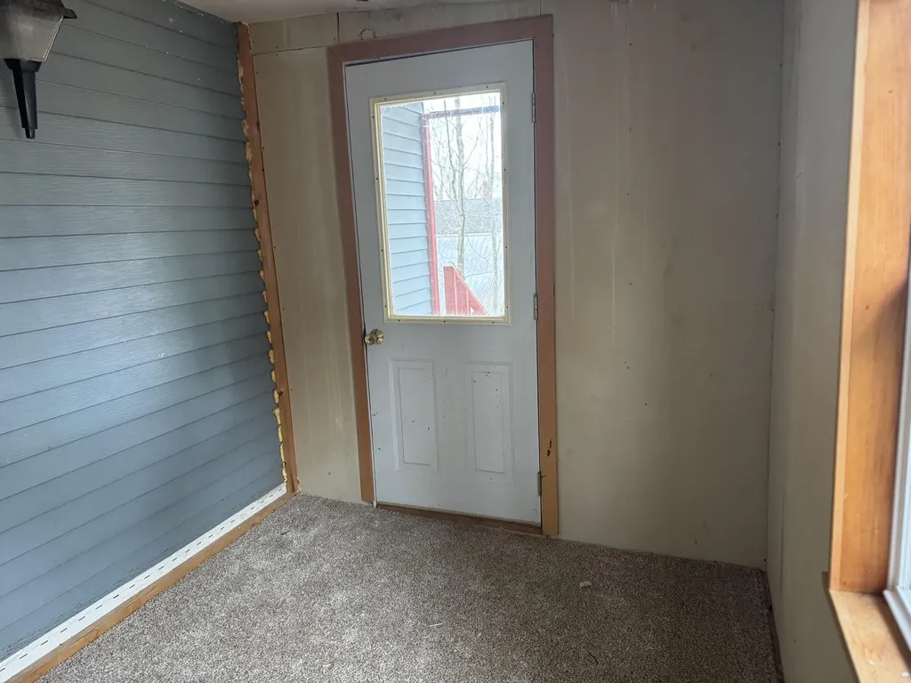 16 Pine Street Dexter ME 04930