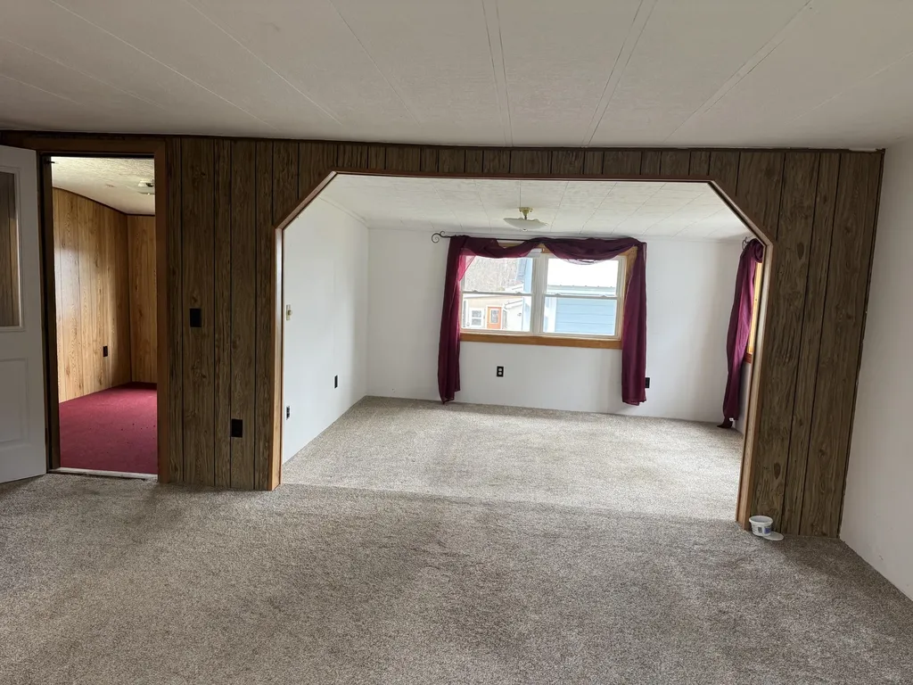 16 Pine Street Dexter ME 04930